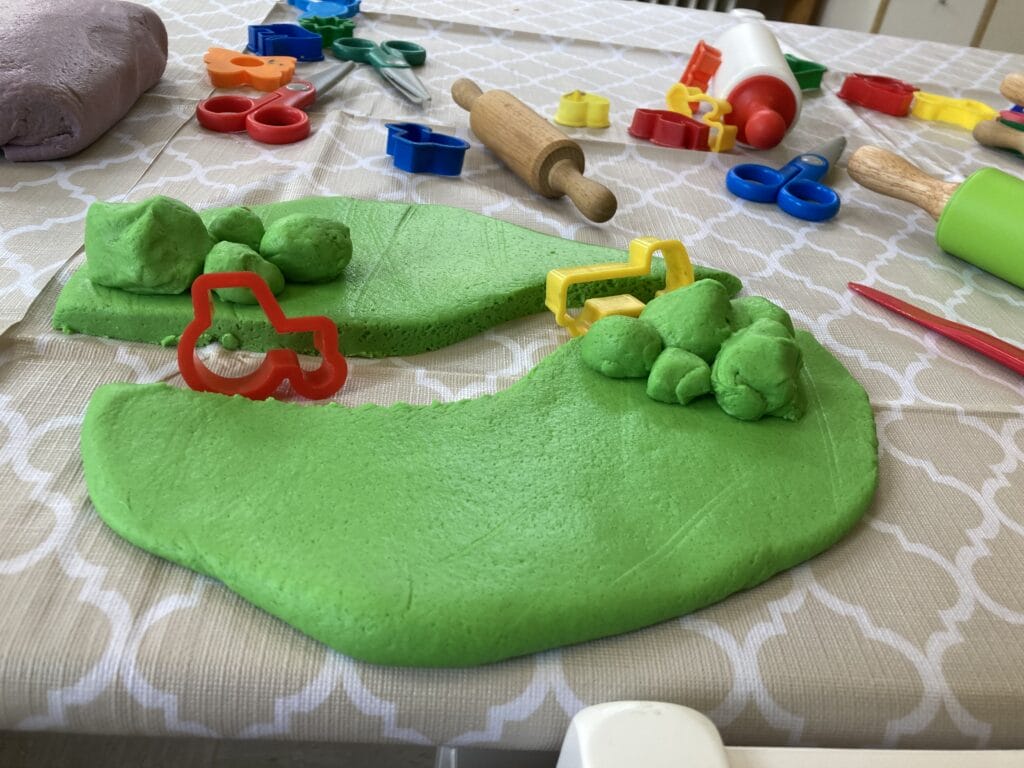 Knetwerkstatt zum ersten Mal geöffnet - bunt und spaßig 8 IMG 1277